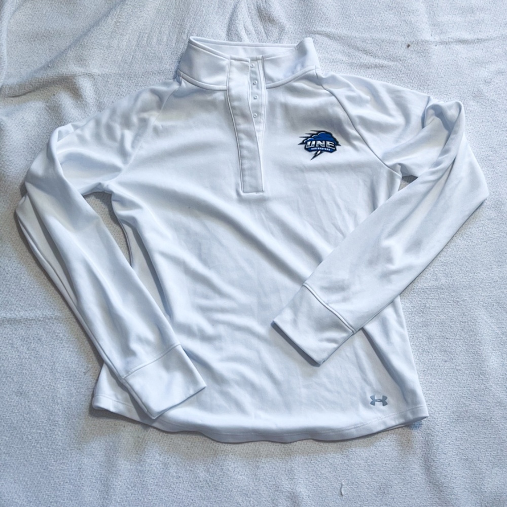under armor with University of New England logo